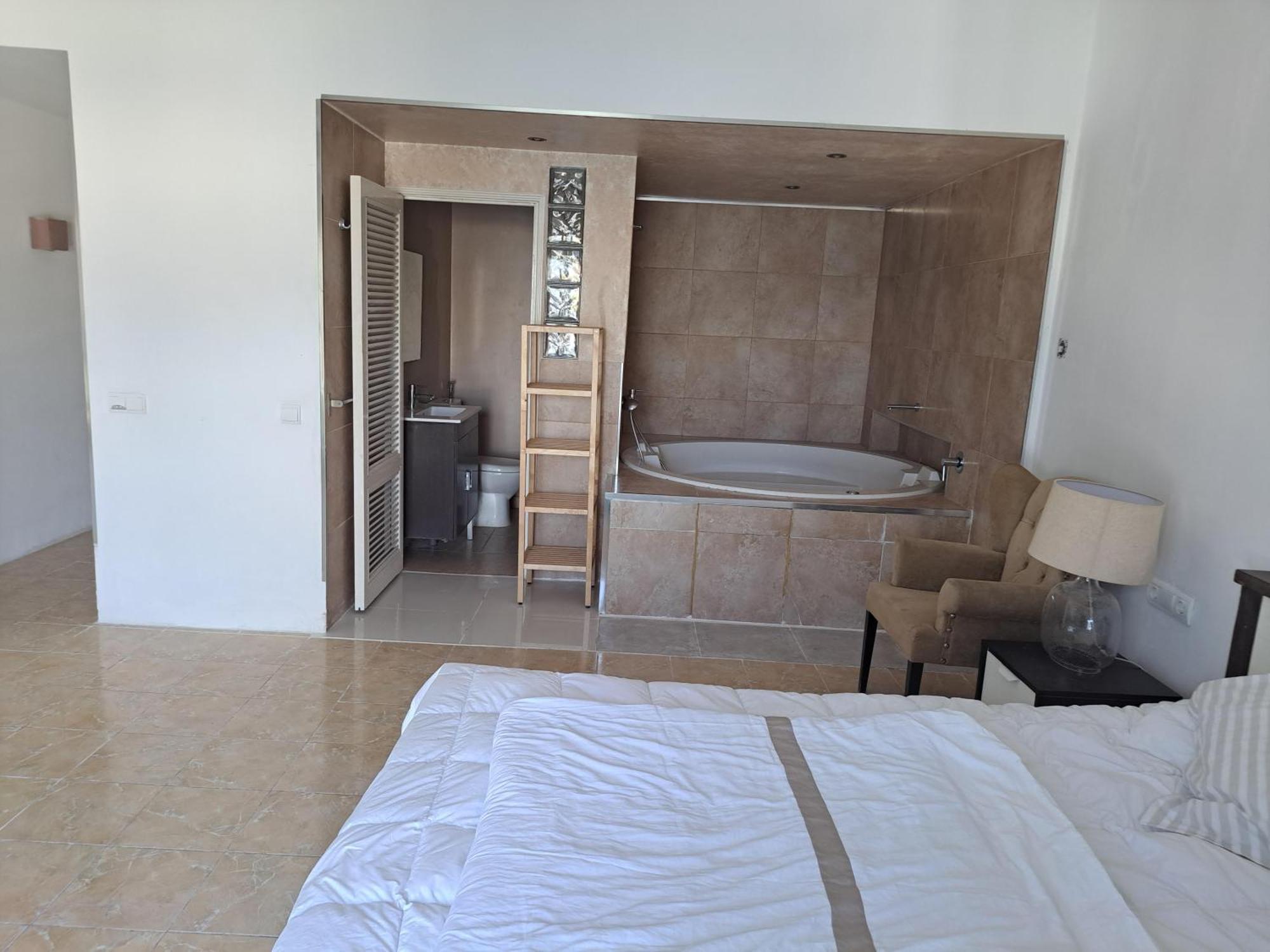 Hostel Huge Penthouse With Private Shared Terrace And Kitchen Views Marbella